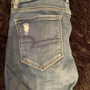 AMERICAN EAGLE JEANS
